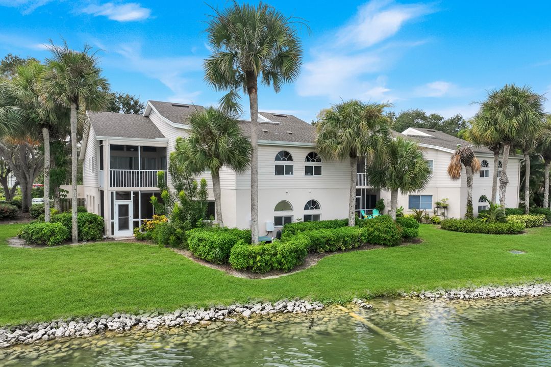 2731 Citrus Lake Dr #G101, Naples, FL 34109