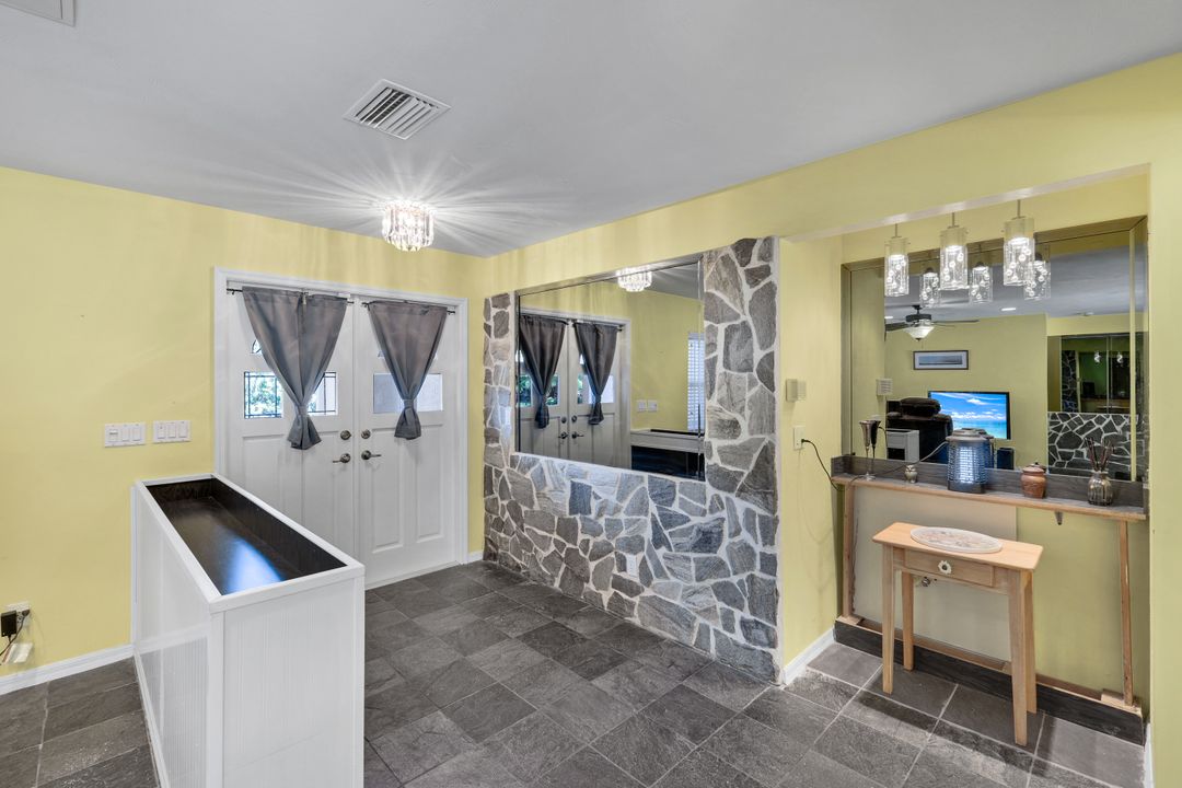 6029 Higgins Ave, Fort Myers, FL 33905