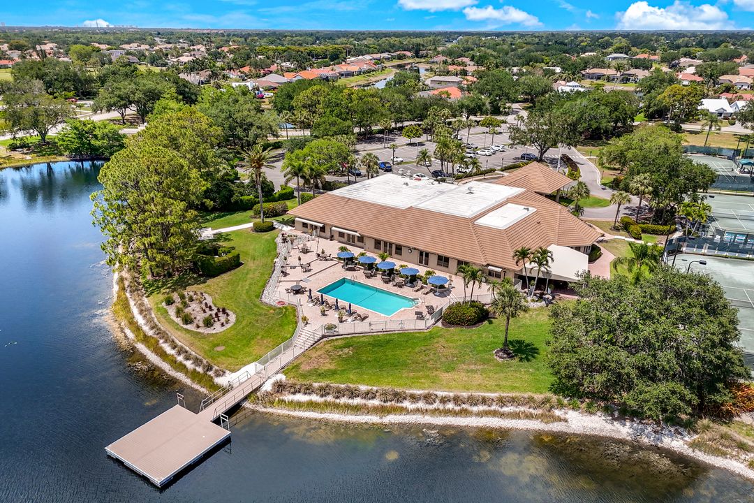 4332 Mistlethrush Ln, Naples, FL 34119