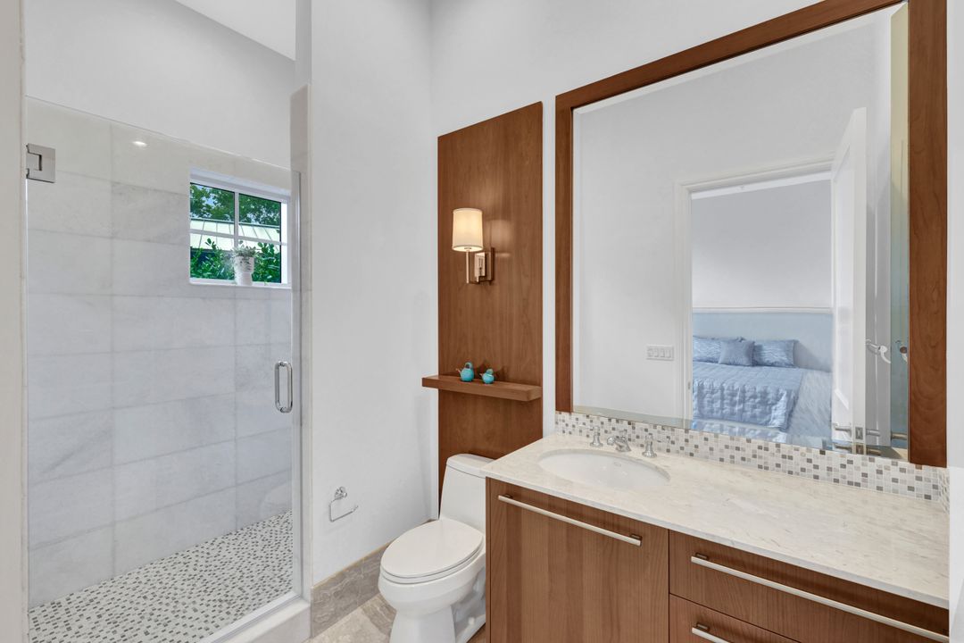 13675 Vanderbilt Dr #210, Naples, FL 34110