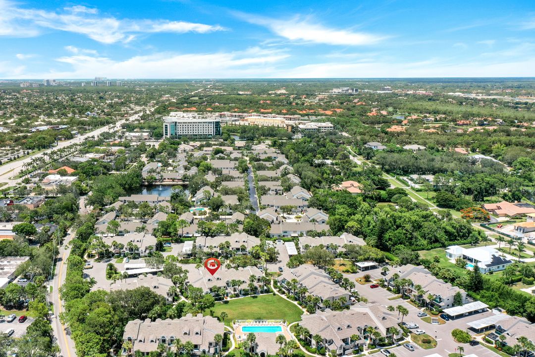 66 Emerald Woods Dr #H7, Naples, FL 34108