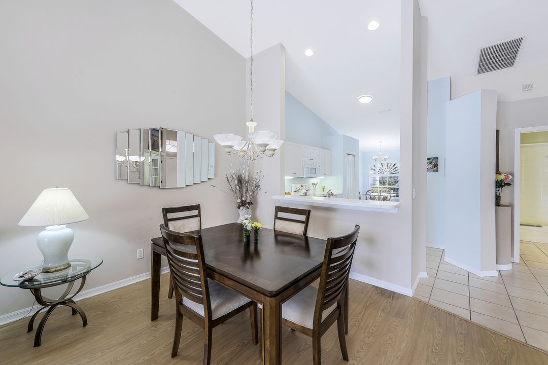 6667 Castlelawn Pl #19, Naples, FL 34113