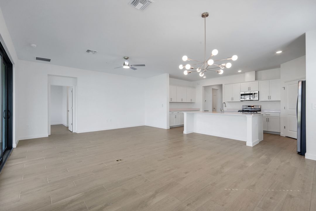 19232 Gentry Pl, Estero, FL 33928