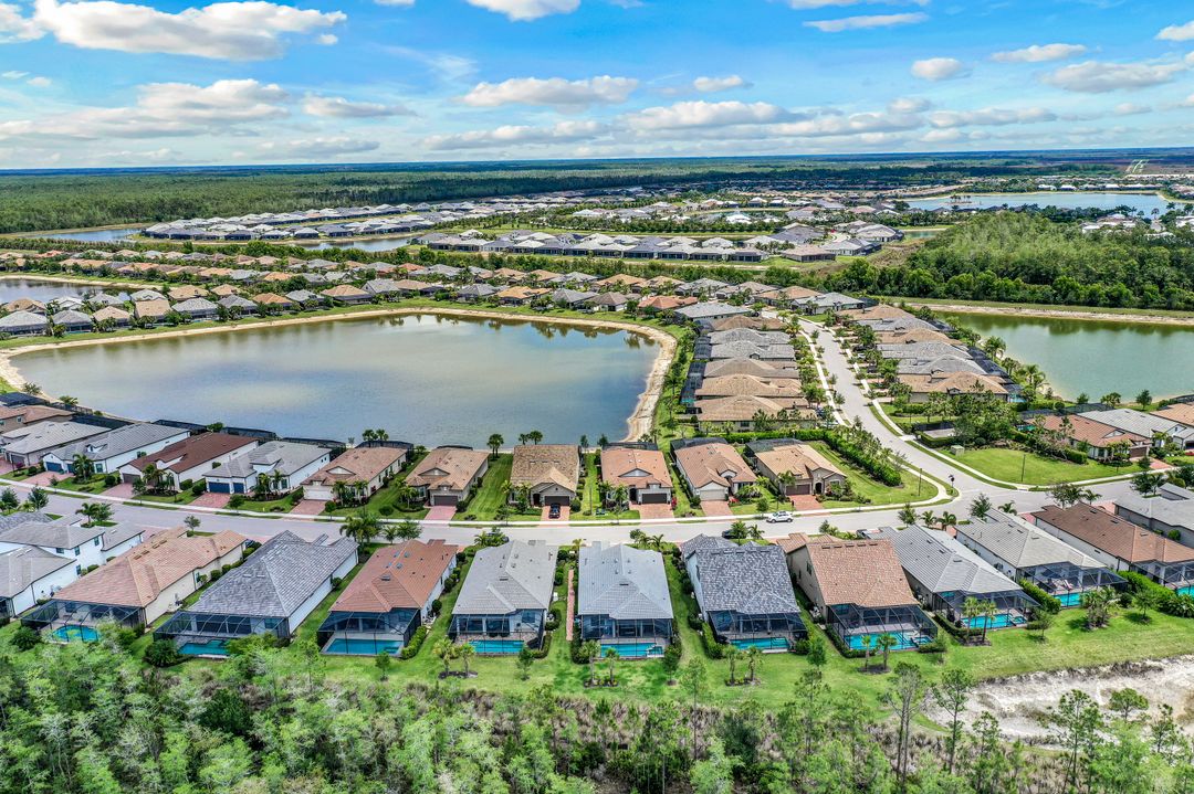 7692 Winding Cypress Dr, Naples, FL 34114