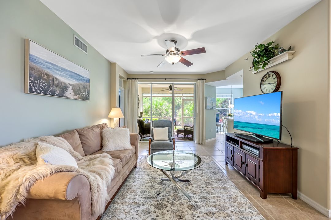 1375 Henley St #402, Naples, FL 34105