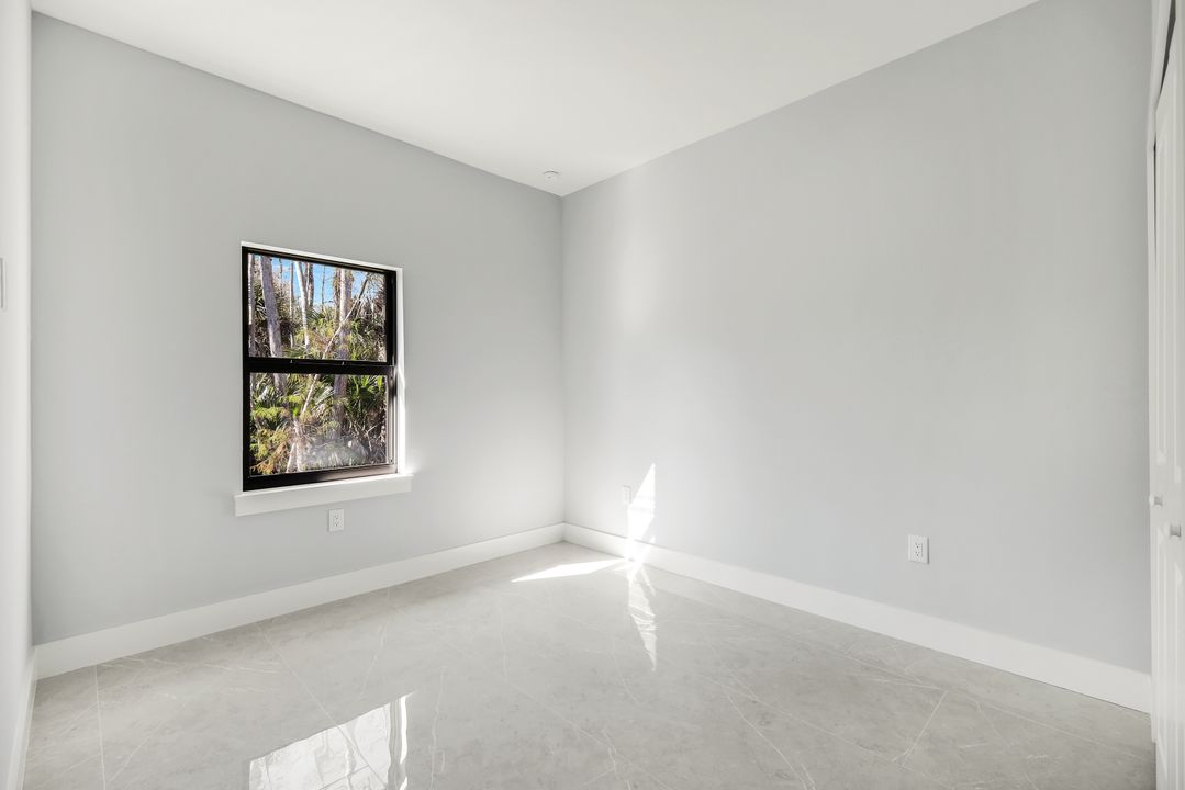 2677 62nd Avenue NE, Naples, FL 34120