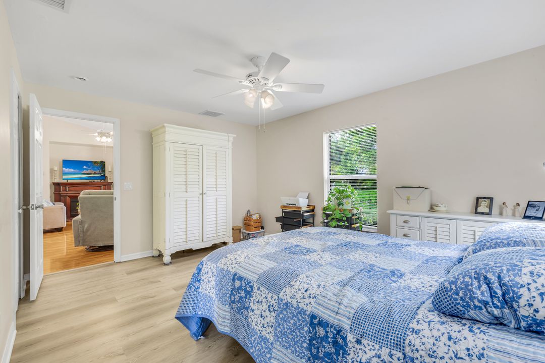 1006 NE 6th Pl, Cape Coral, FL 33909