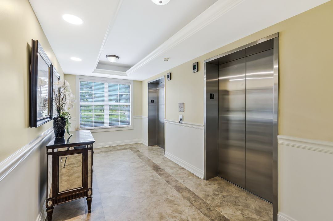 2825 Palm Beach Blvd #316, Fort Myers, FL 33916