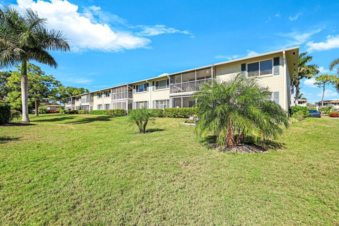 247 Winners Cir #5, Naples, FL 34112