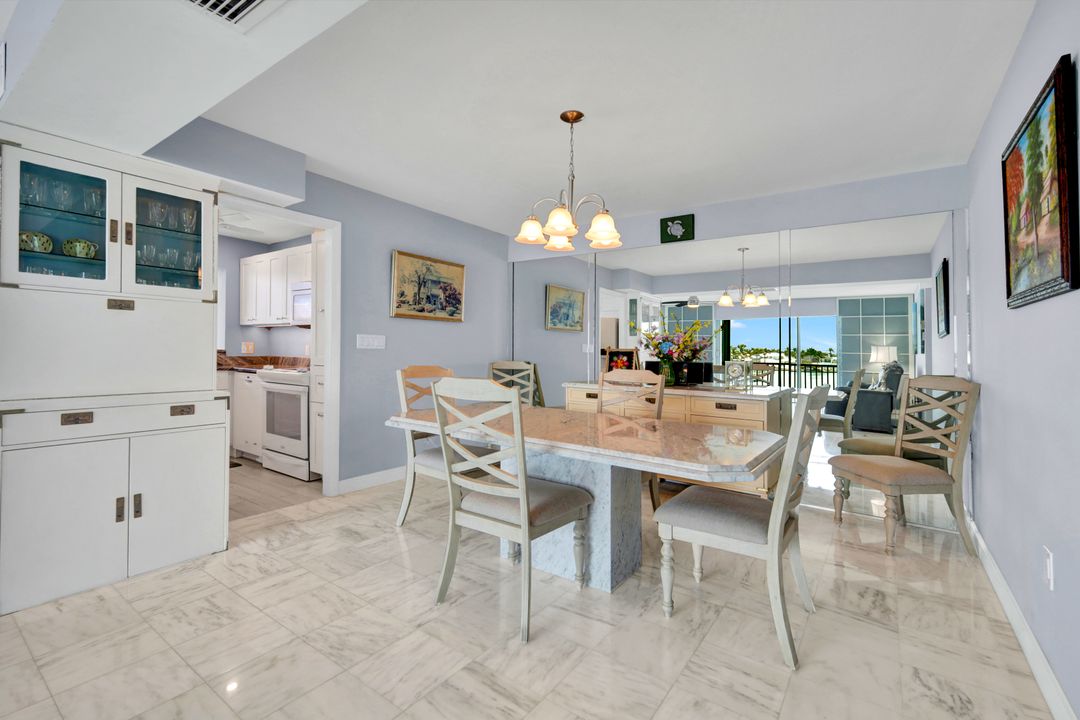 3200 Gulf Shore Blvd N #401, Naples, FL 34103