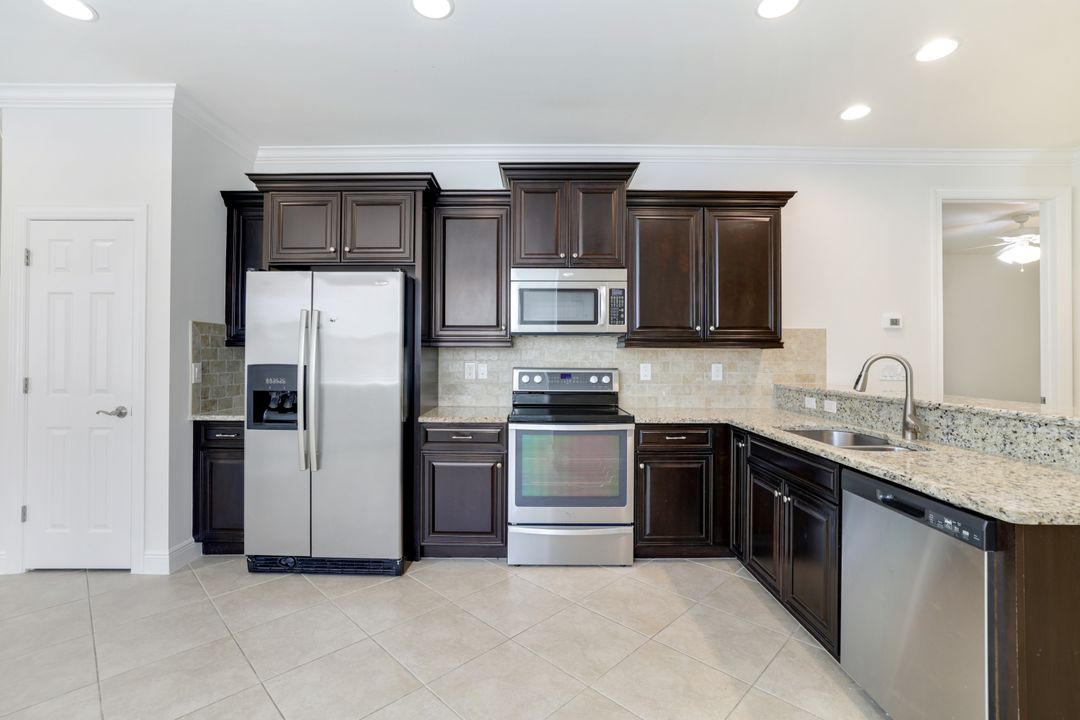 13366 Kent St, Naples, FL 34109