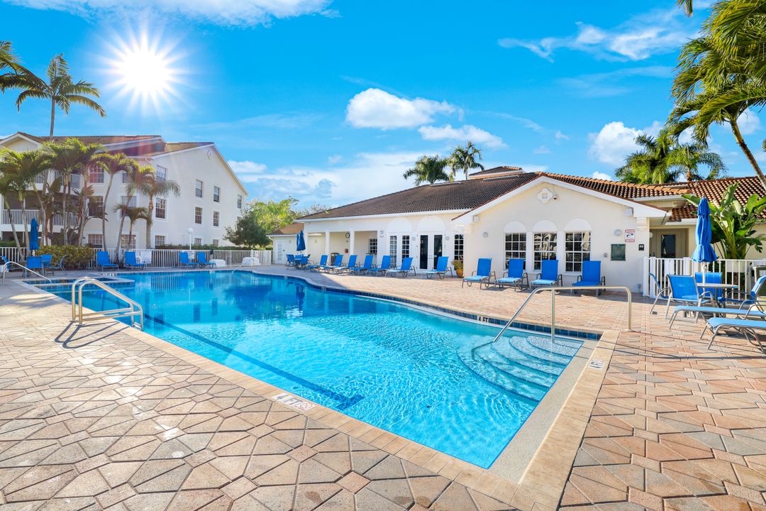 4610 St Croix Ln #1027, Naples, FL 34109