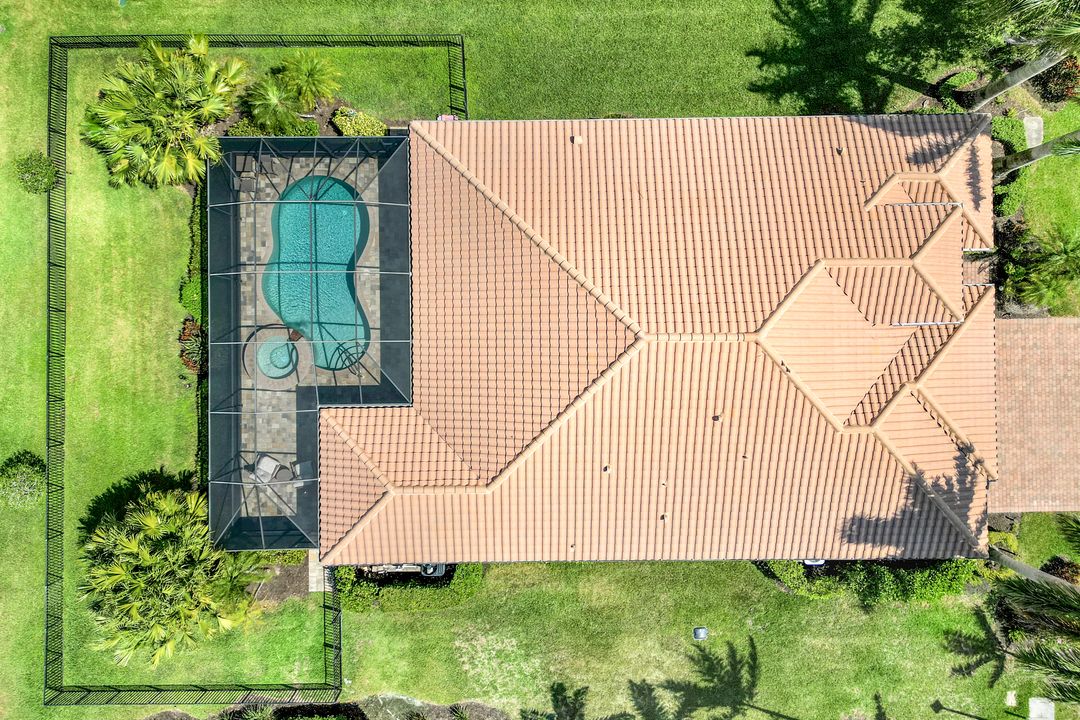 1585 Mockingbird Dr, Naples, FL 34120