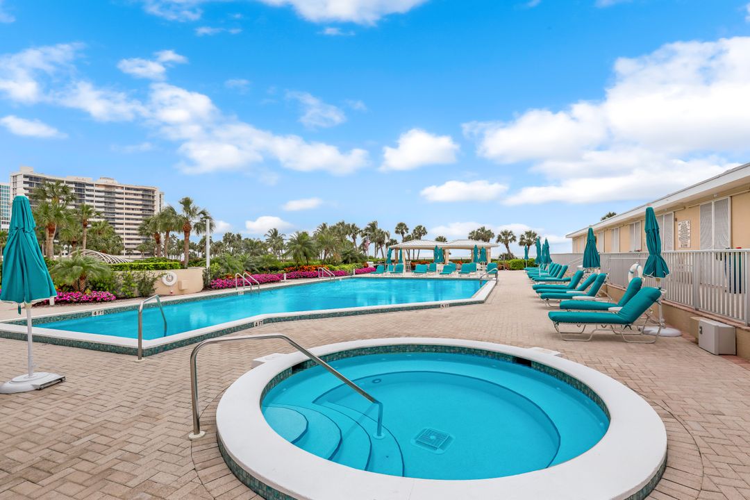 4041 Gulf Shore Blvd N #403, Naples, FL 34103