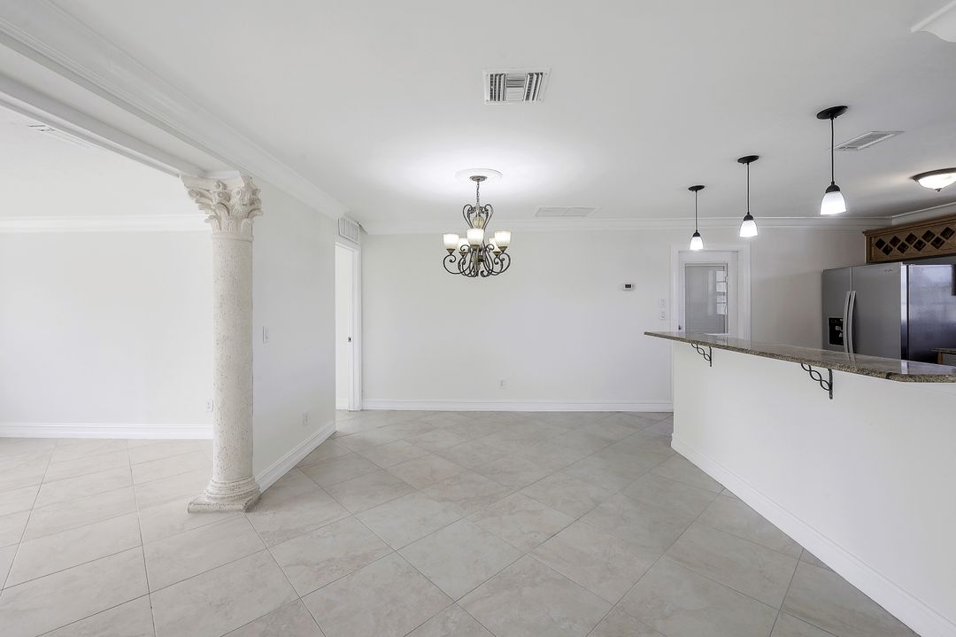 2270 42nd St SW, Naples, FL 34116