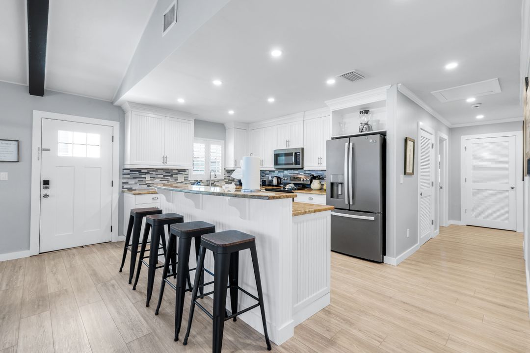 26460 Hickory Blvd, Bonita Springs, FL 34134