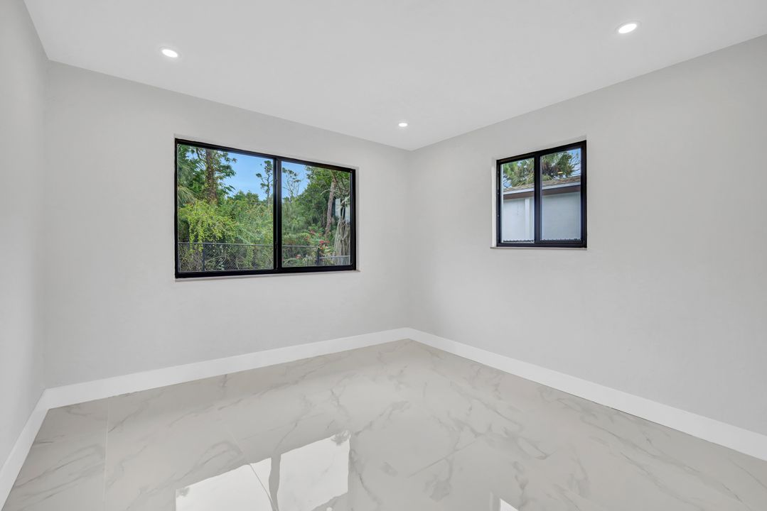 73 Cardinal Dr, North Fort Myers, FL 33917