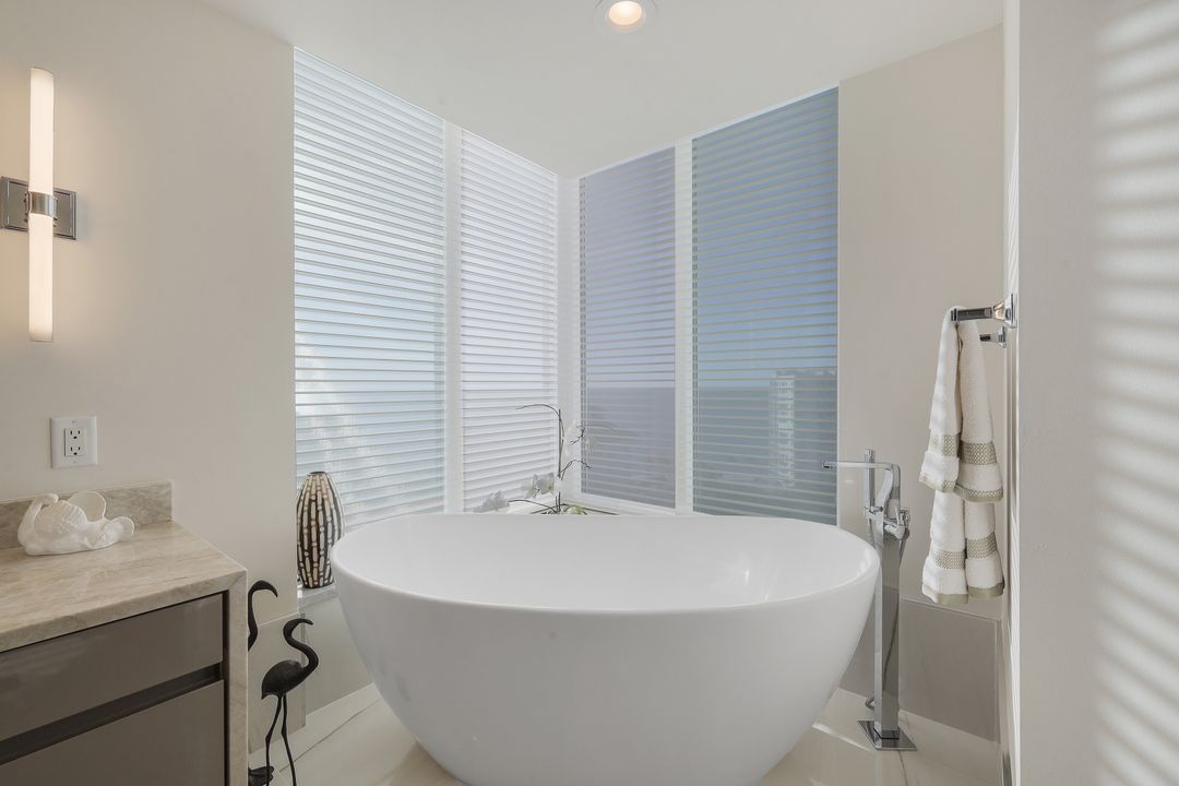 60 Seagate Dr #1702, Naples, FL 34103