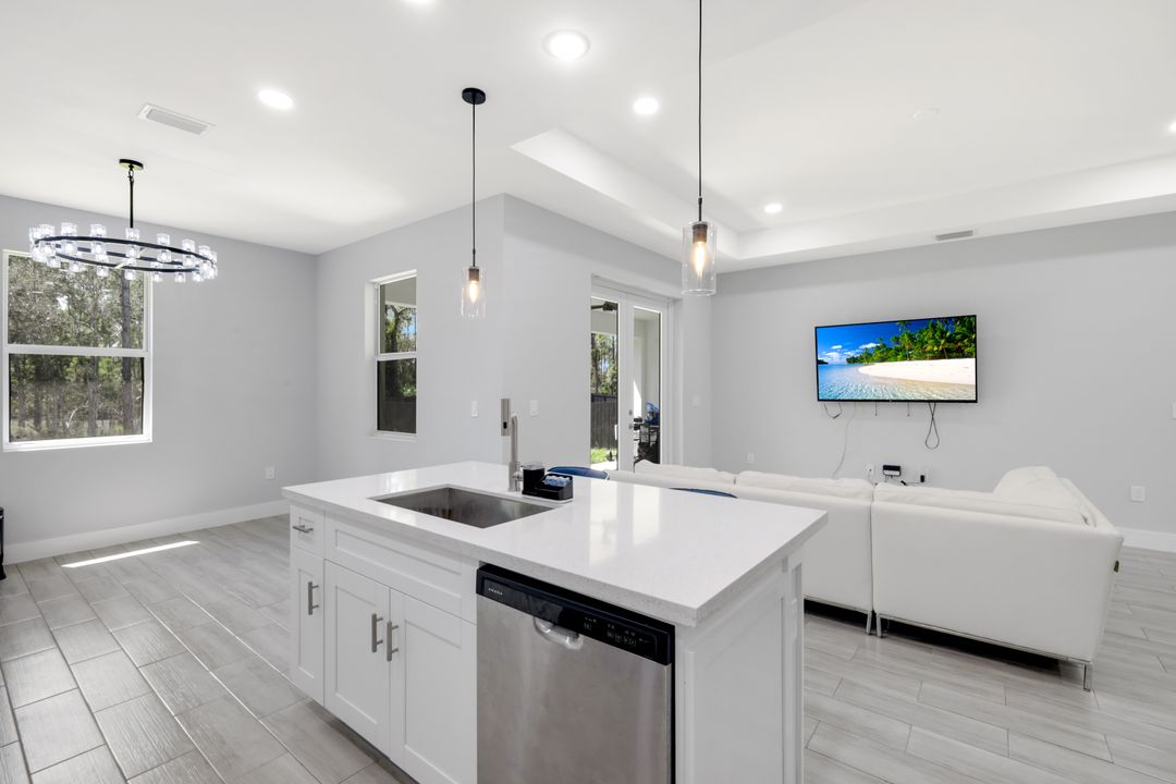 506 Rogue St, Lehigh Acres, FL 33974