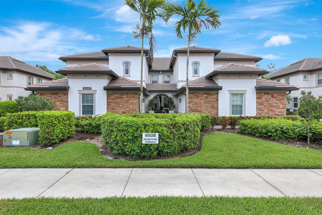9508 Ironstone Terrace #201, Naples, FL 34120