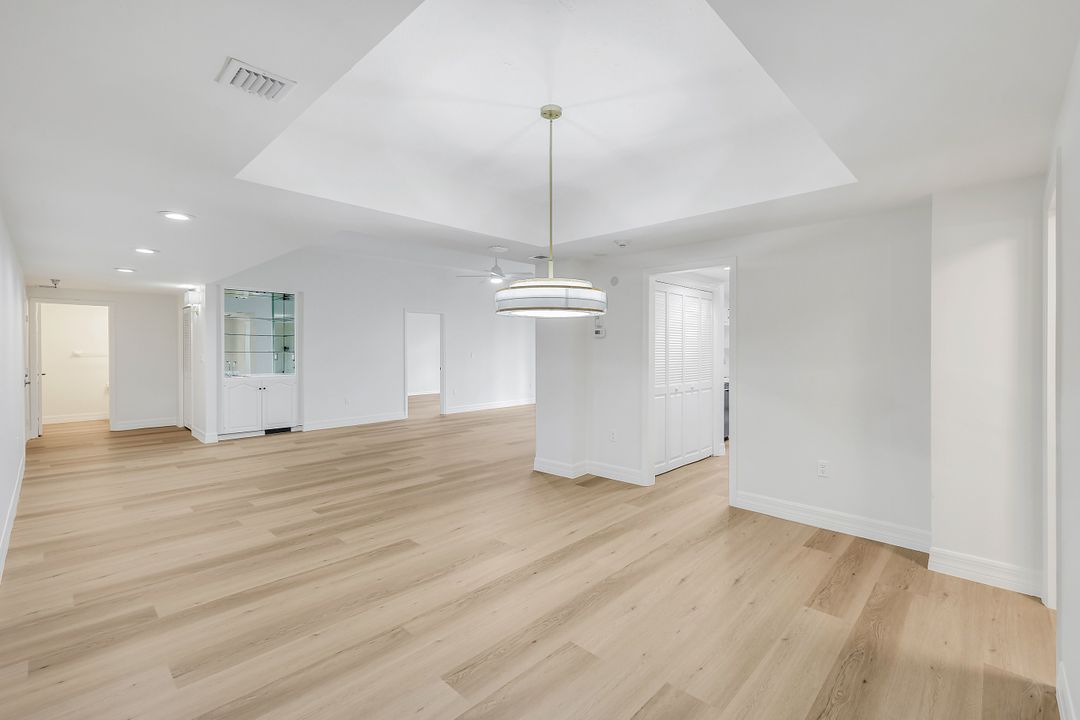 6075 Pelican Bay Blvd # 104, Naples, FL 34108