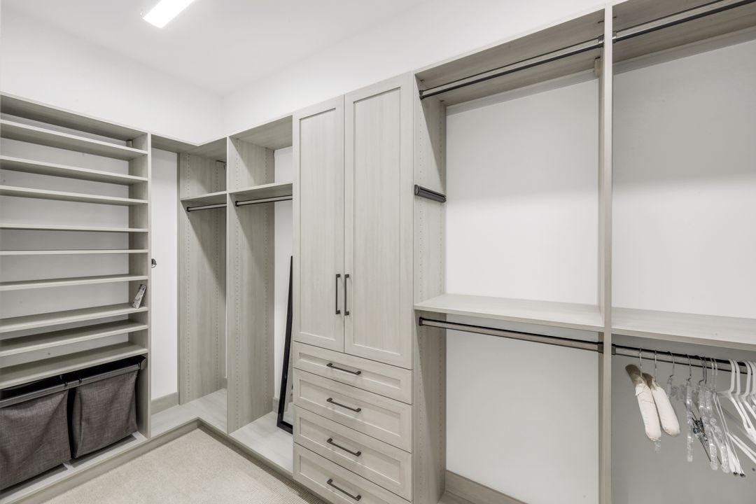 2106 Modena Ct, Naples, FL 34105