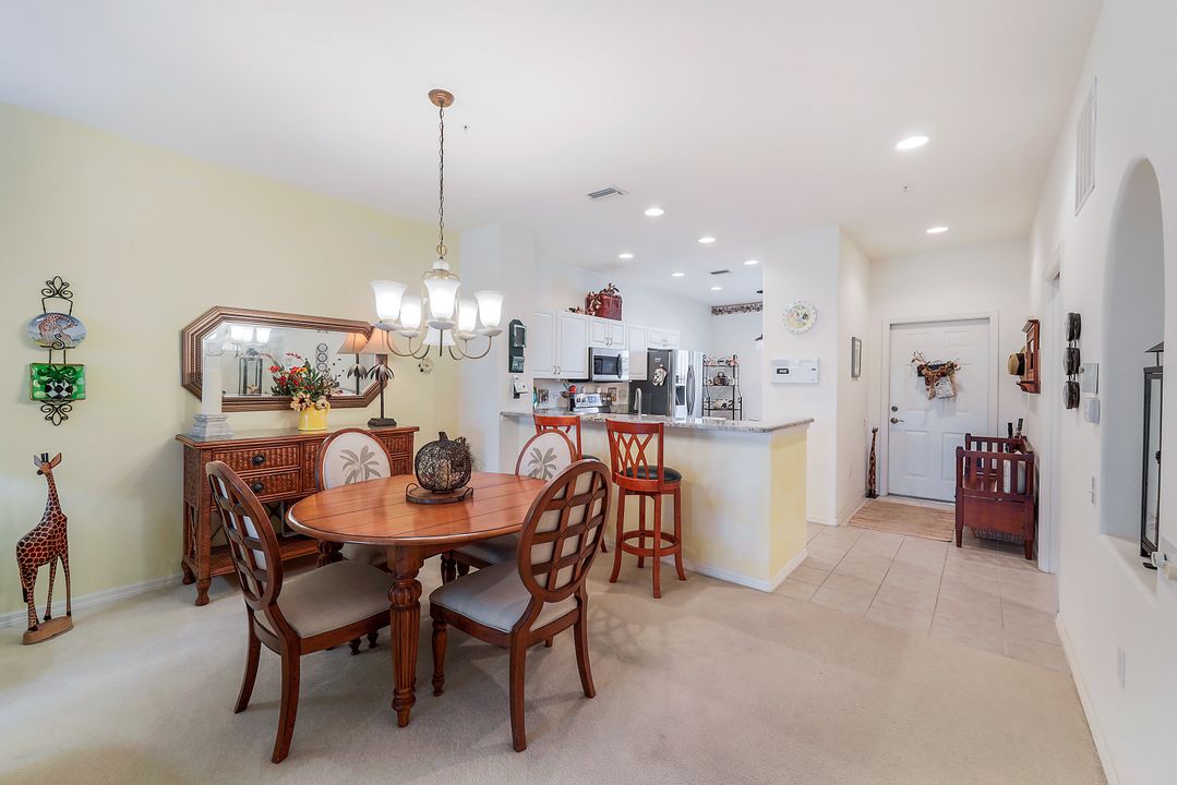 8285 Danbury Blvd #207, Naples, FL 34120