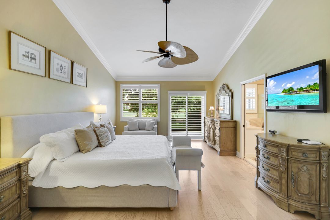 6619 Trident Way, Naples, FL 34108