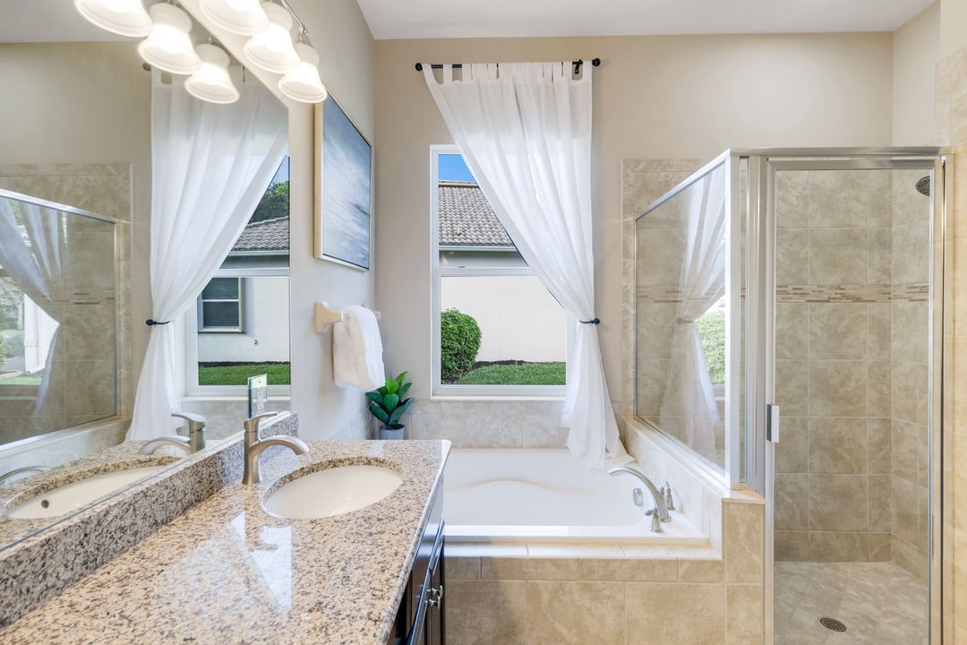 10542 Yorkstone Dr, Bonita Springs, FL 34135