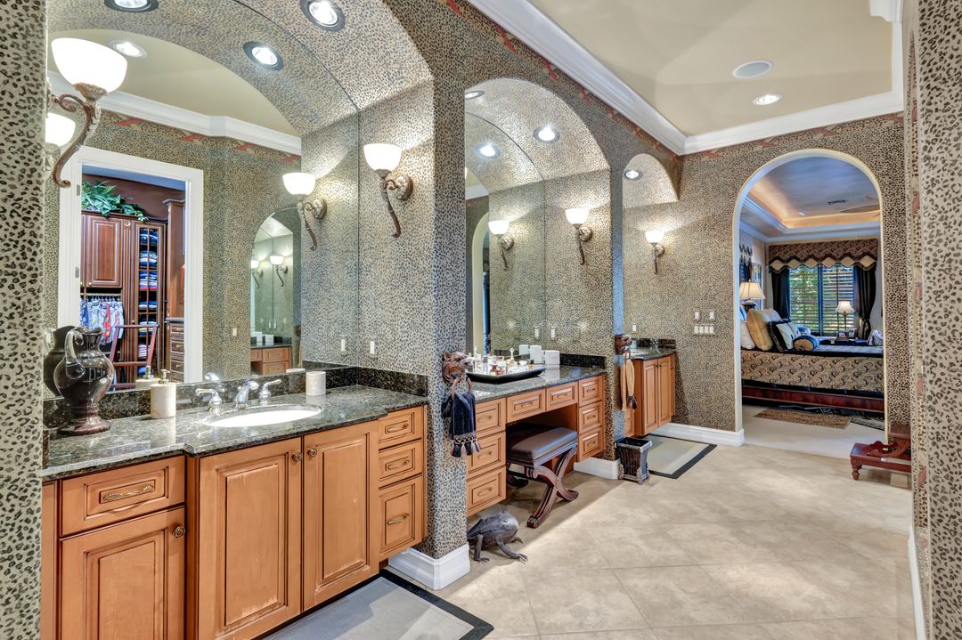 2743 Olde Cypress Dr, Naples, FL 34119