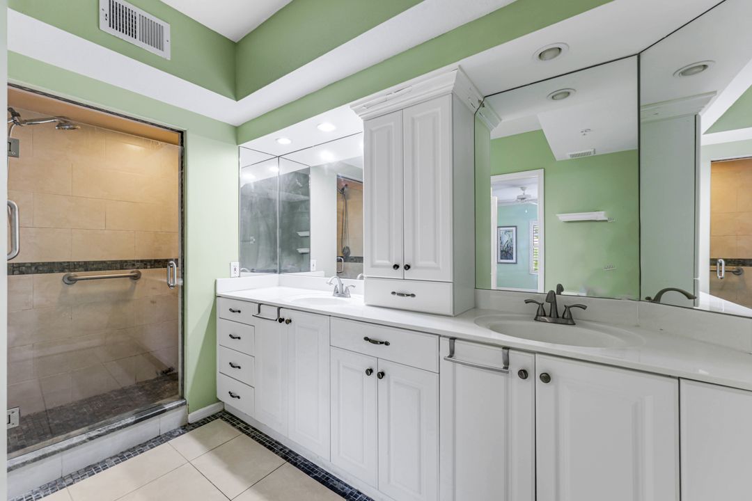 6825 Satinleaf Rd S #101, Naples, FL 34109