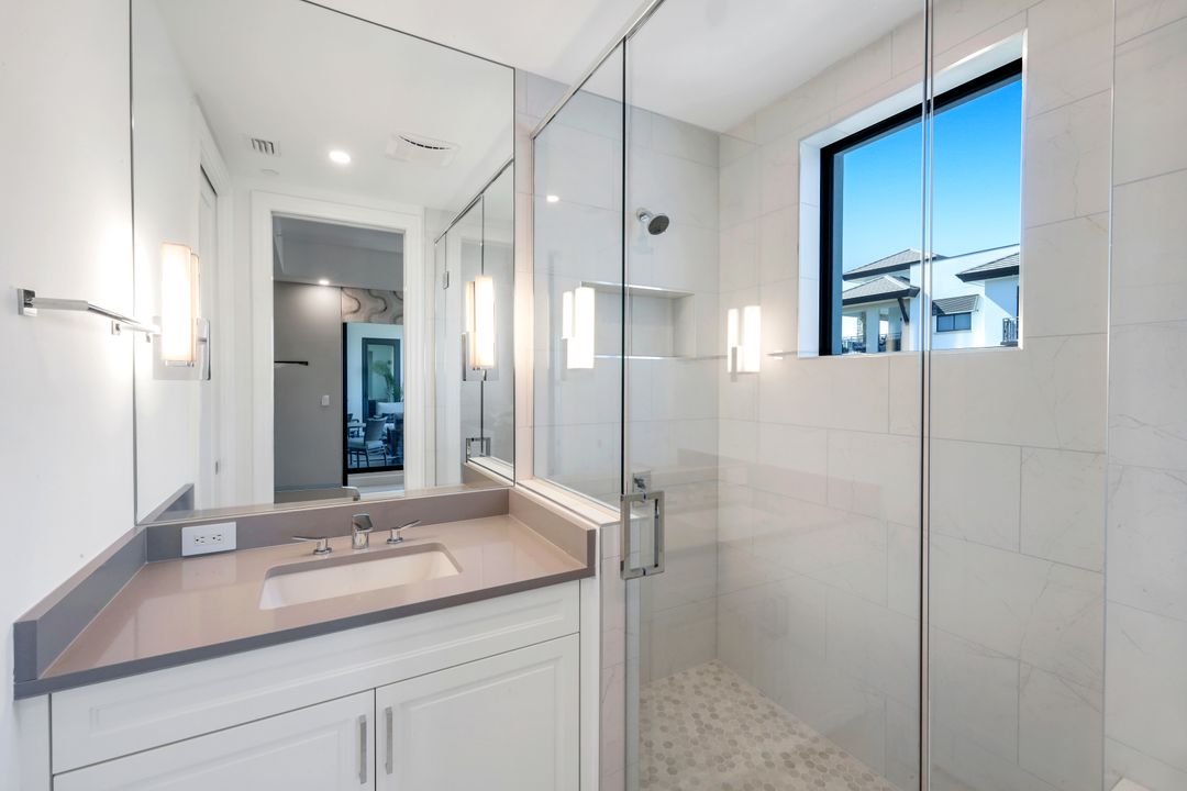 1130 3rd Ave S #405, Naples, FL 34102