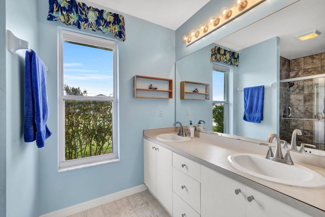 1718 SW 12th Ln, Cape Coral, FL 33991