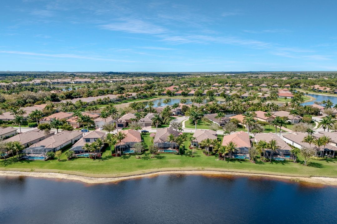 9568 Mussorie Ct, Naples, FL 34114