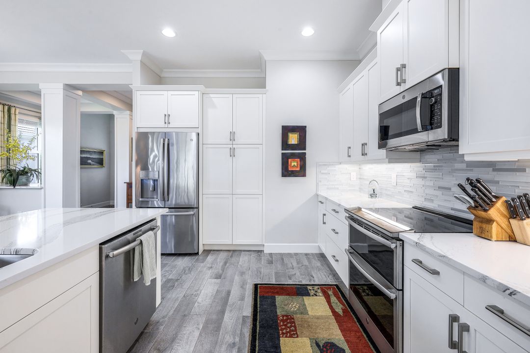 5879 Haiti Dr, Naples, FL 34112