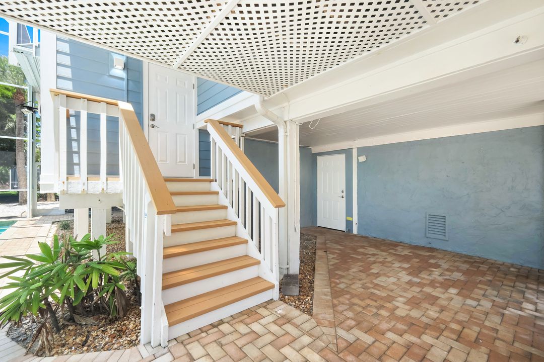 513 Lighthouse Way, Sanibel, FL 33957