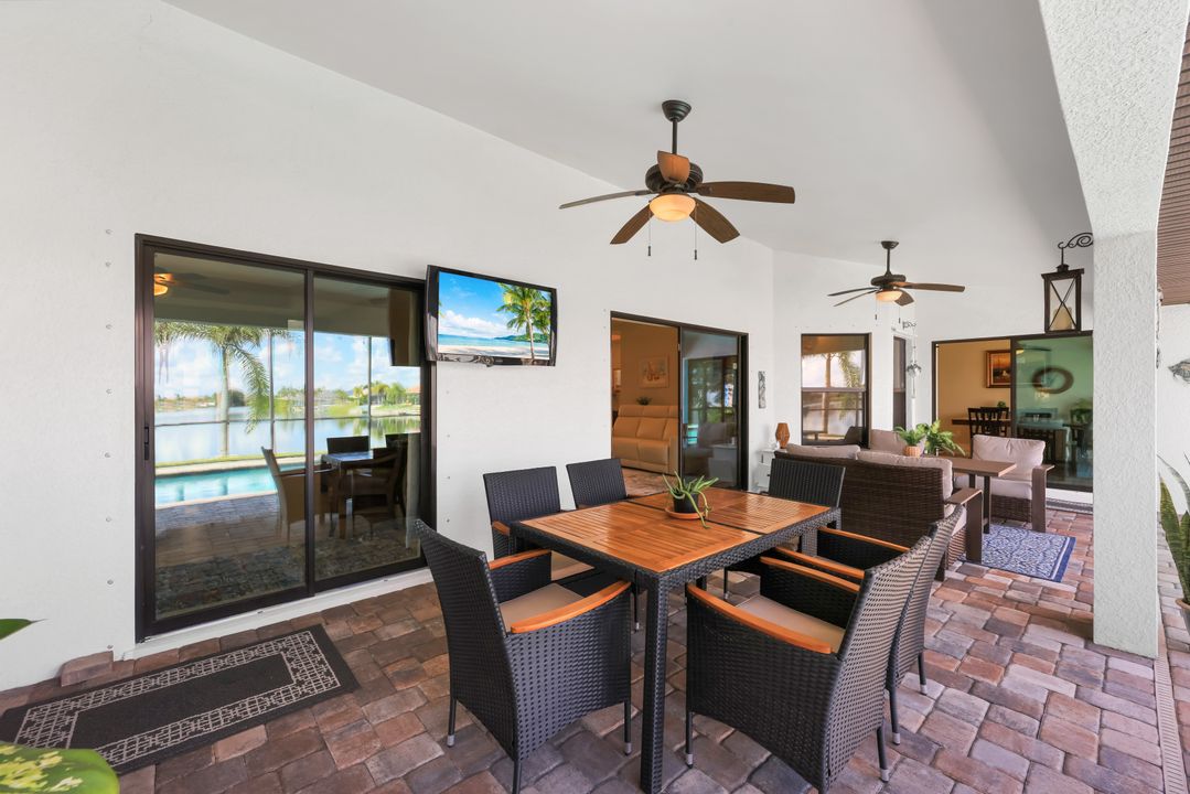 401 NE 19th Pl, Cape Coral, FL 33909