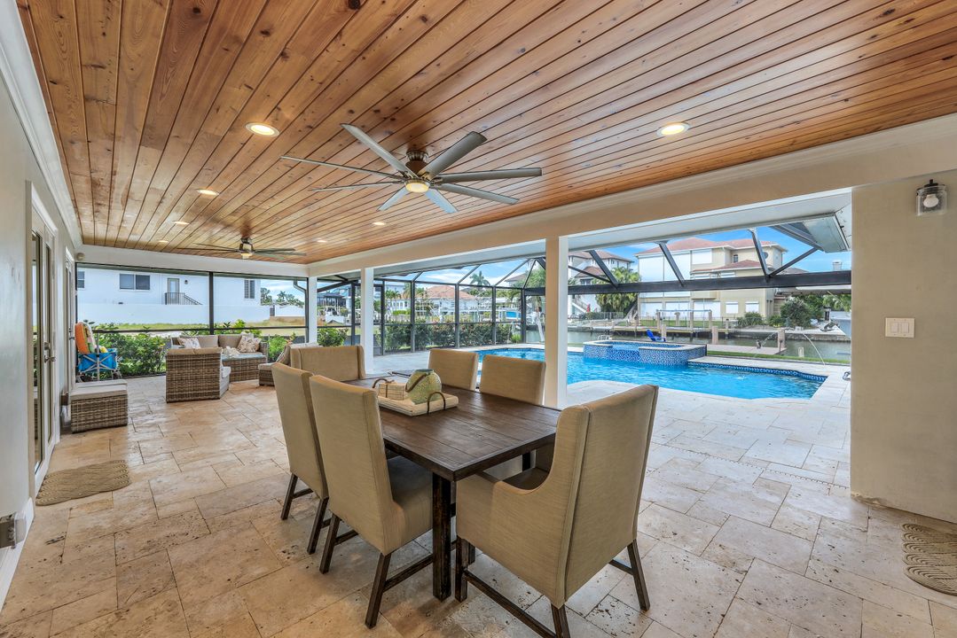 401 Lagoon Ave, Naples, FL 34108