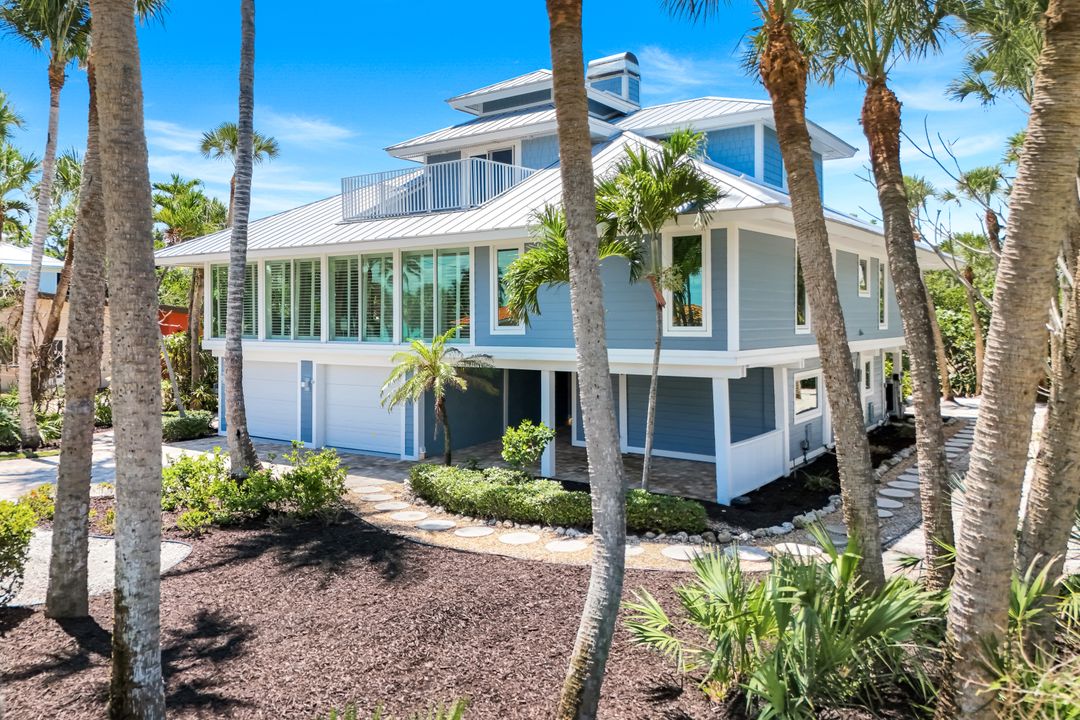 513 Lighthouse Way, Sanibel, FL 33957