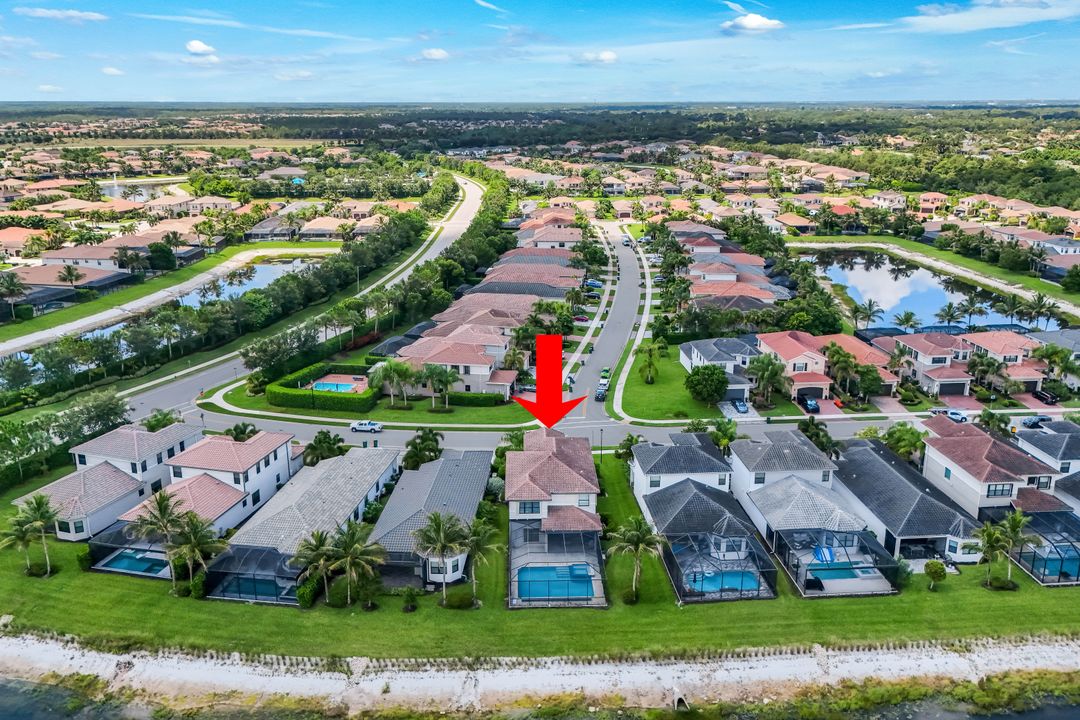 4500 Aurora St, Naples, FL 34119