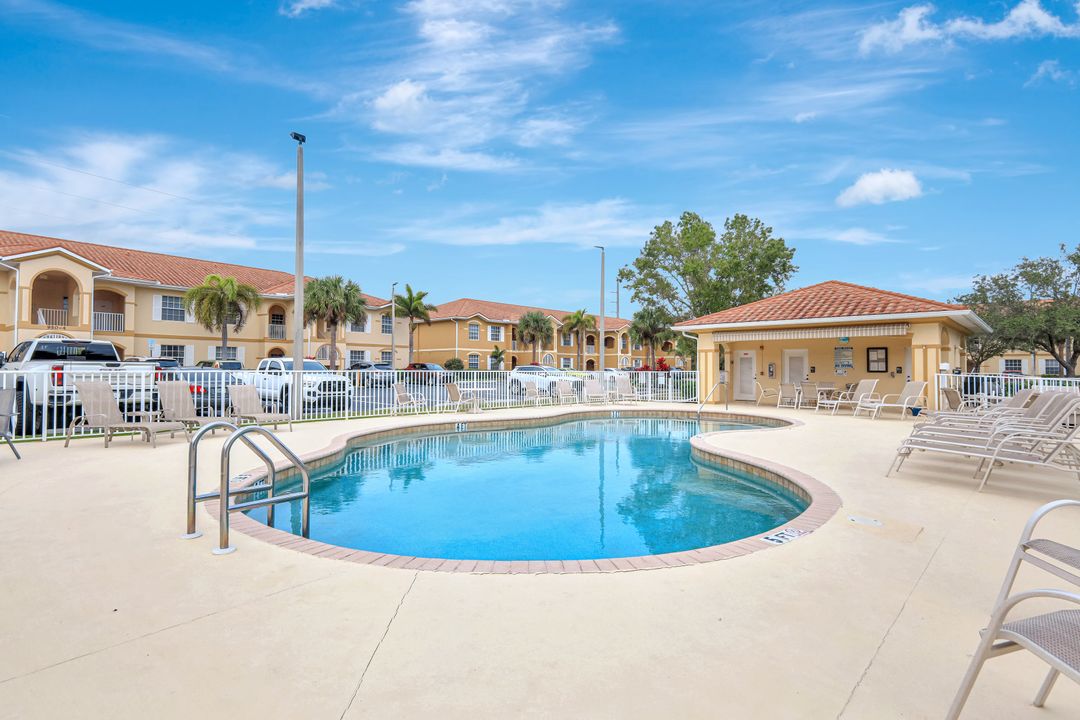 950 Hancock Creek S Blvd #524, Cape Coral, FL 33909