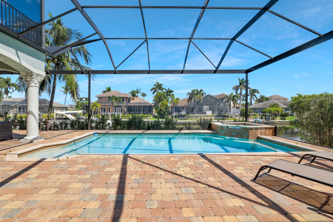 541 Taylor Ct, Marco Island, FL 34145