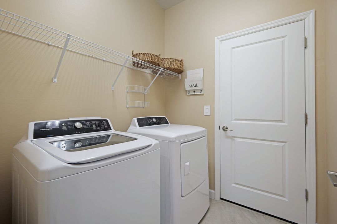 14050 Pine Lodge Ln, Fort Myers, FL 33913