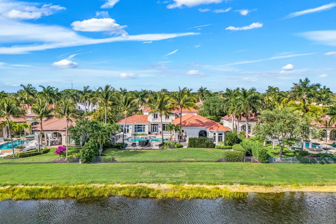 2885 Escada Ct, Naples, FL 34109