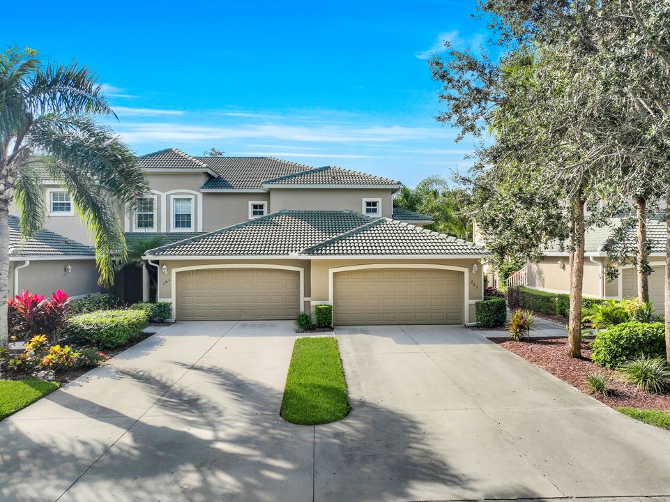 3425 Laurelgreens Ln S #203, Naples, FL 34119