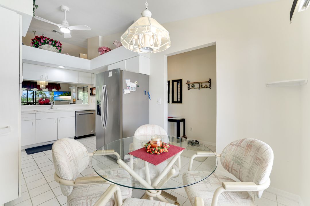 7340 Coventry Ct #827, Naples, FL 34104