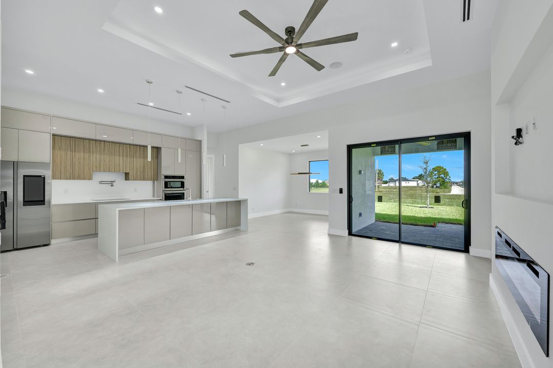 1901 NW 27th St, Cape Coral, FL 33993