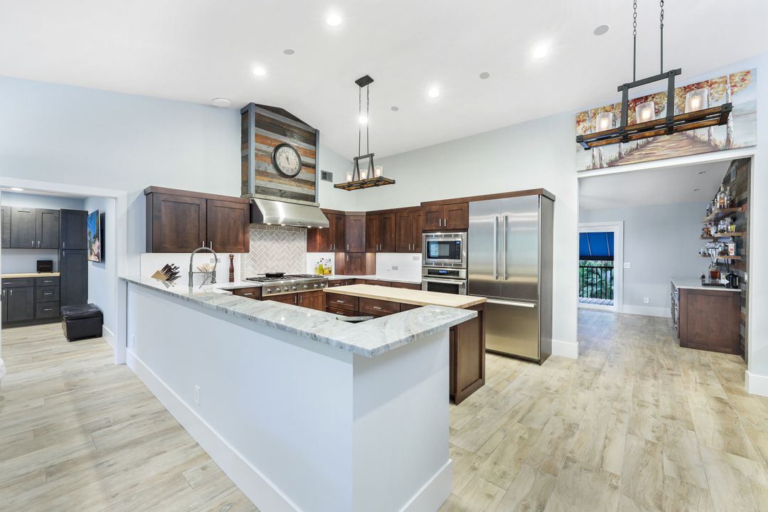 6036 Cedar Tree Ln, Naples, FL 34116