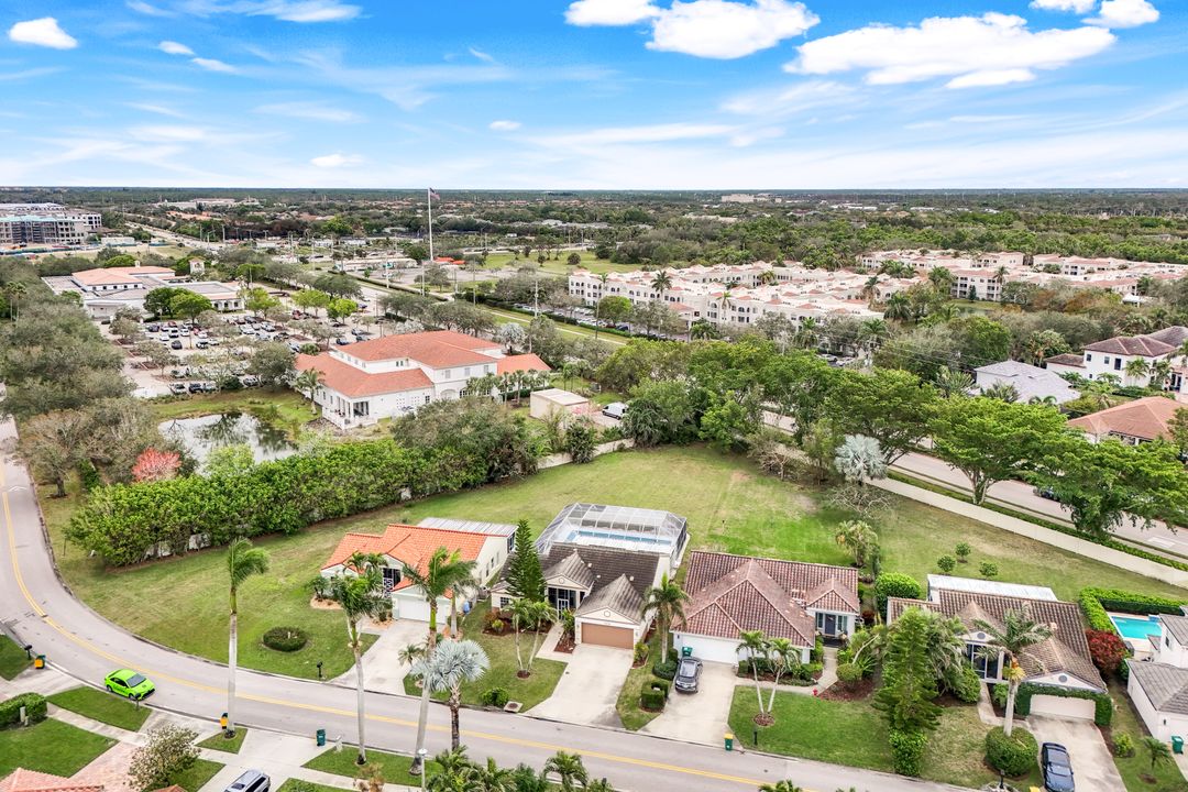 7234 Mill Pond Cir, Naples, FL 34109