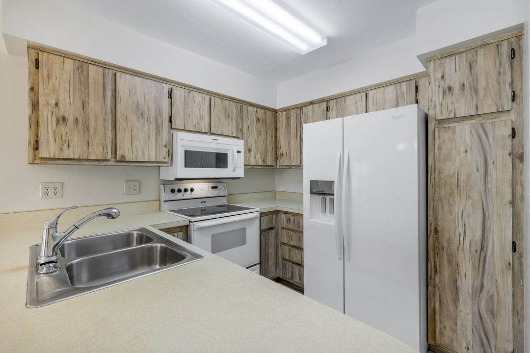1100 Pondella Rd  #906, Cape Coral, FL 33909